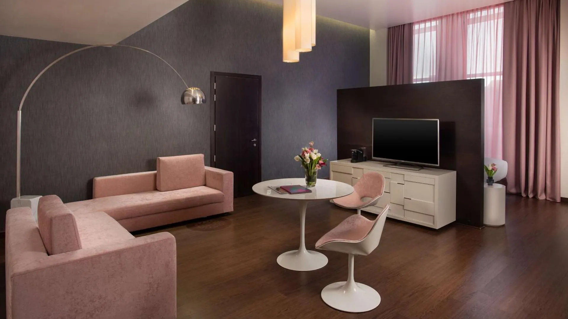Nhow Milano 4*,  Italien